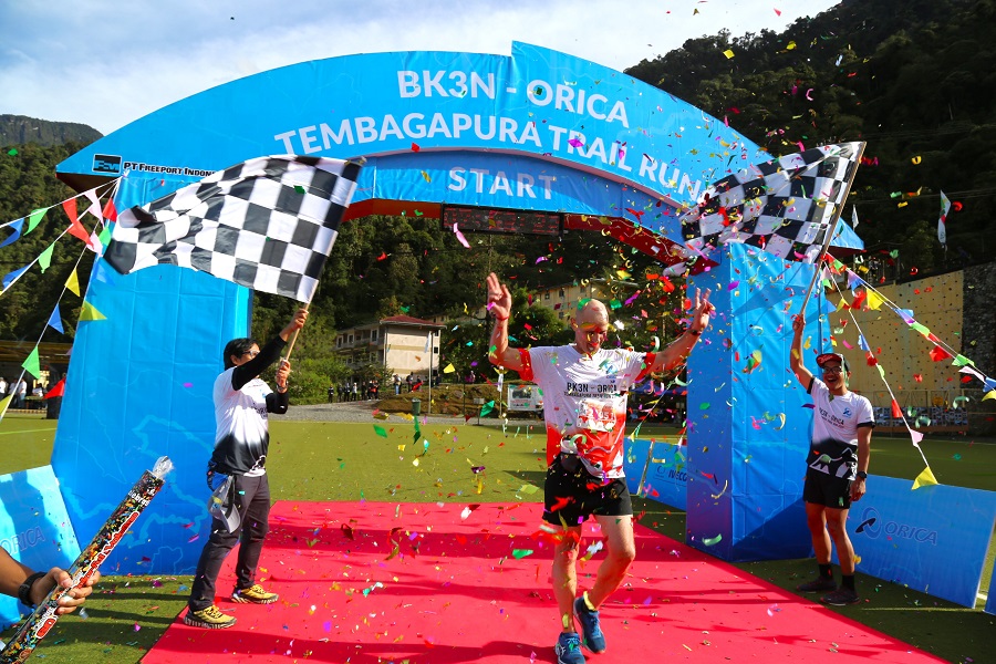 The first 21k BK3N-Orica Trail Run participants' hit the finish line