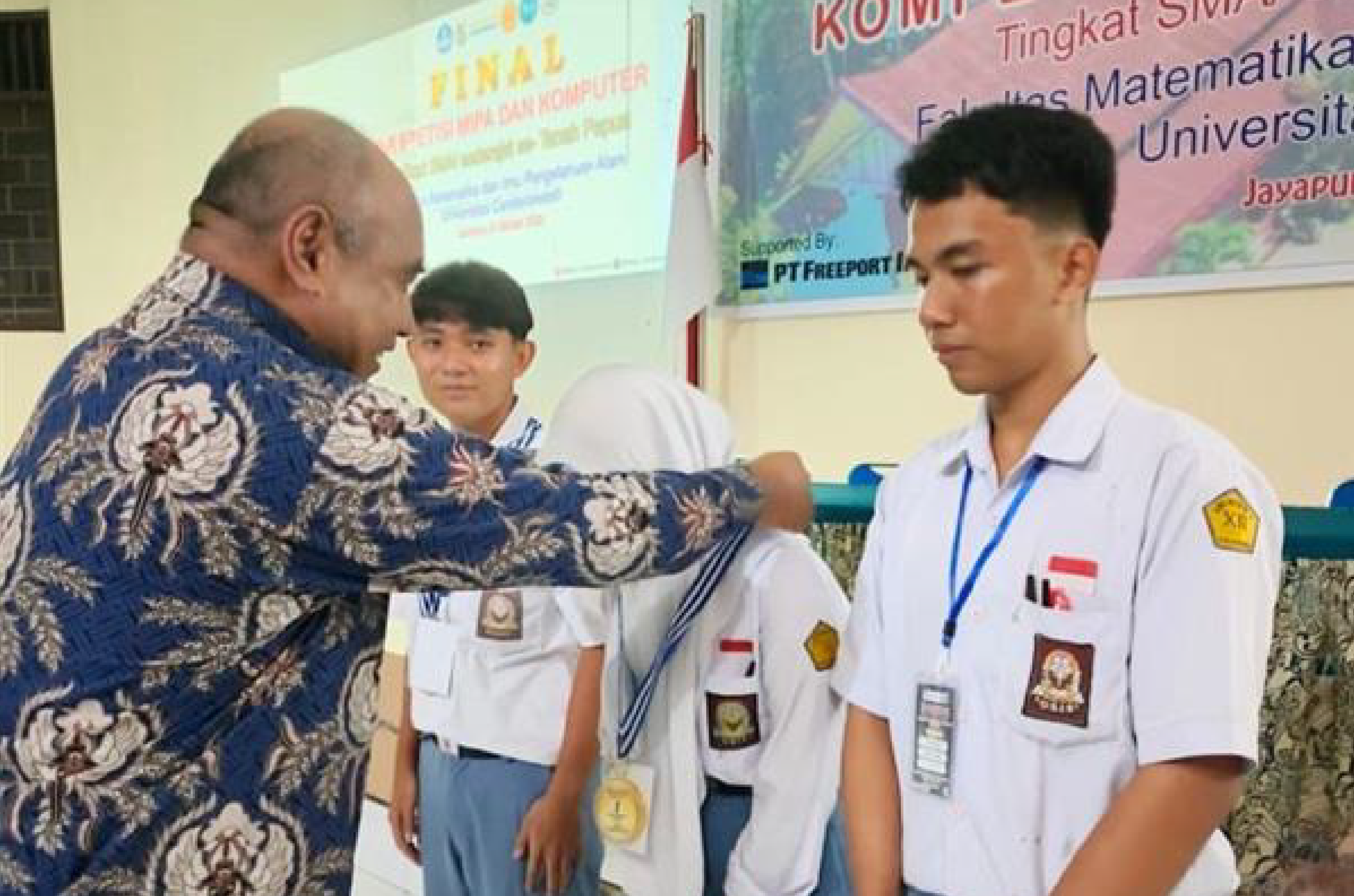 Freeport Indonesia Supports UNCEN Science Competition