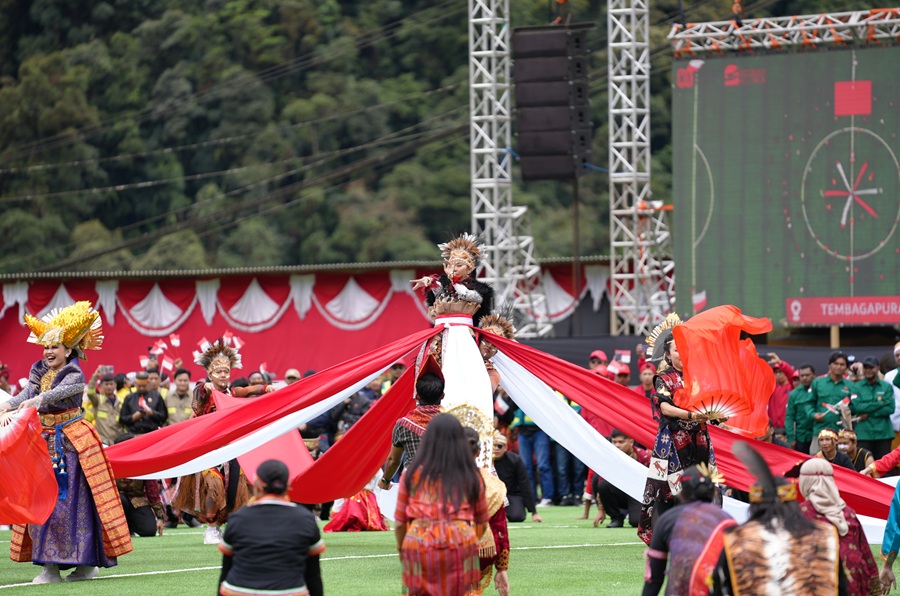 Colossal Dance Photo at Tembagapura Football Field