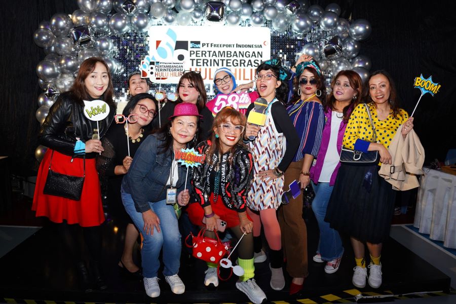 The warmth of togetherness between employees in PTFI's 58th Anniversary event