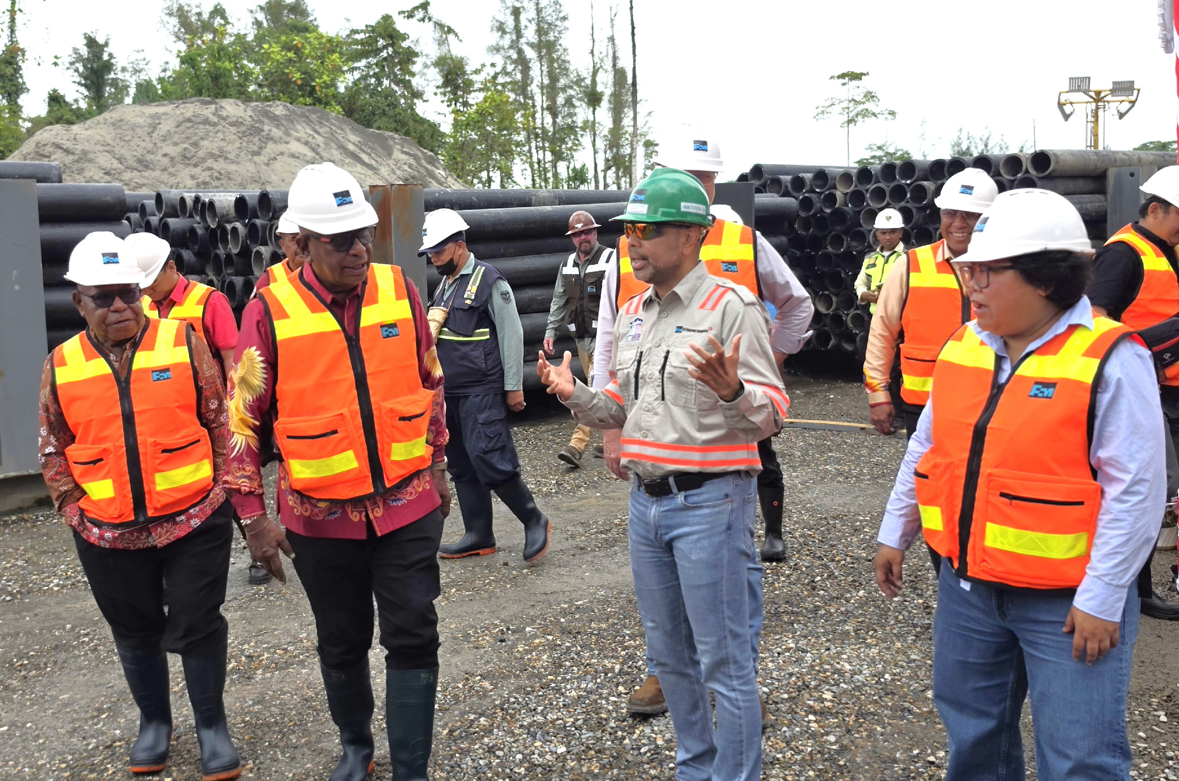 Perluas Akses Air Bersih untuk Masyarakat, PTFI Hibahkan 11 KM Pipa kepada Pemkab Mimika