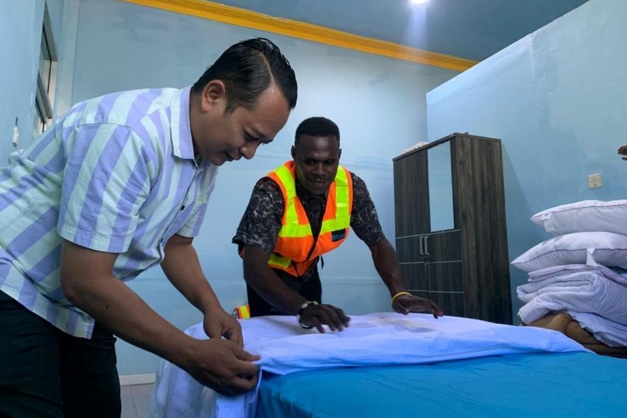 8 Pemuda Suku Kamoro Lulus IPN, Siap Kerja di Industri Perhotelan  