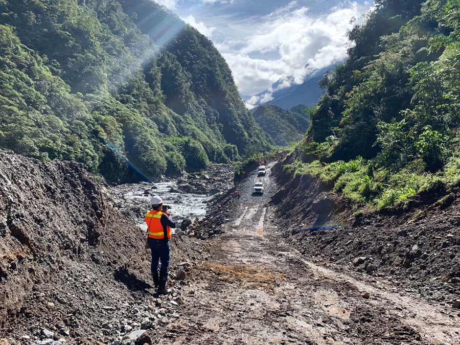 Five days after the road was cut off, PTFI managed to create a 102 meter long alternative road