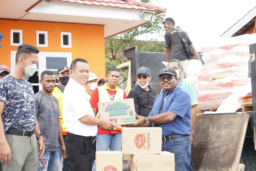 PT Freeport Indonesia Provides 4 Tonnes of Humanitarian Aid to Amar - Atuka Floods Victims